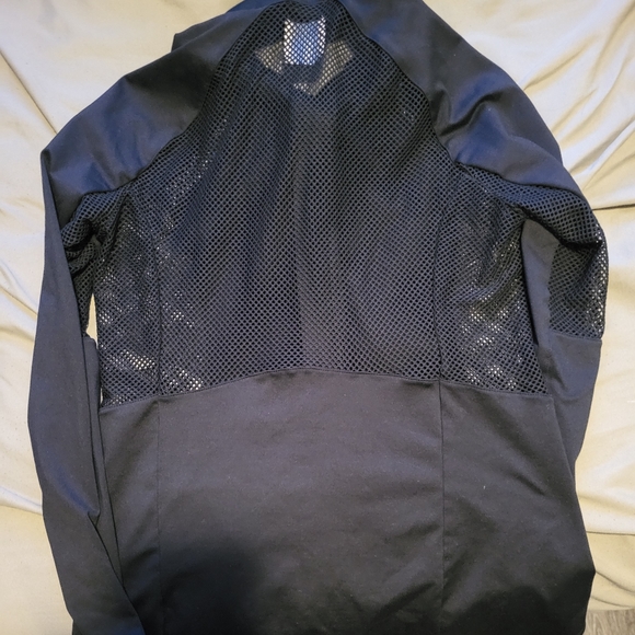 Fabletics sweater - Picture 2 of 2